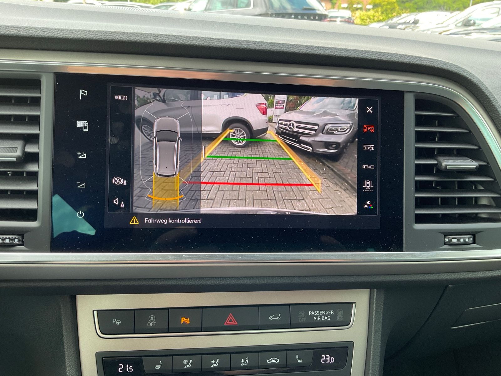 Fahrzeugabbildung SEAT Ateca 1.5 TSI Xperience DSG,Kamera,Navi,Carplay