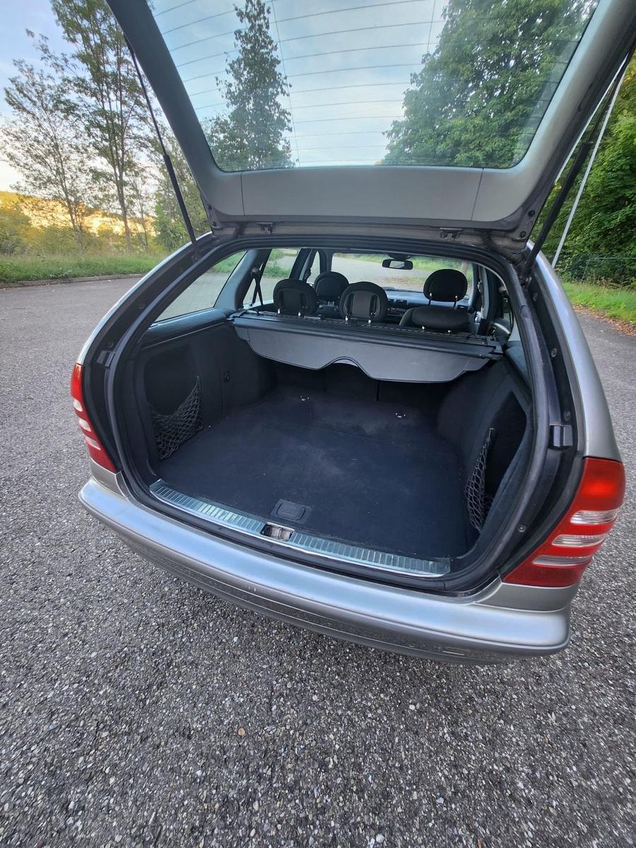 Mercedes-Benz C180 2004 — photo 9