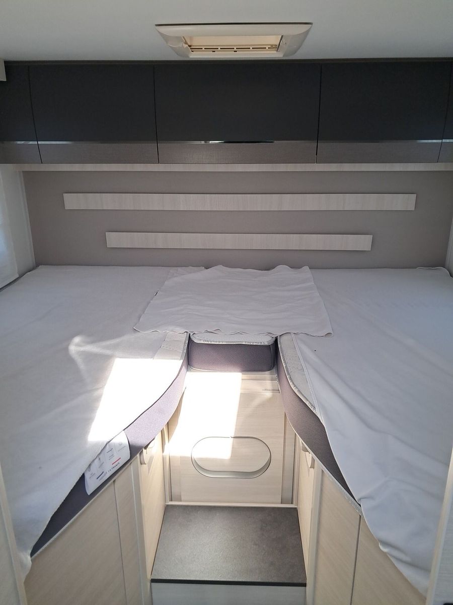 Fahrzeugabbildung Chausson Teilintegriert 777 Titanium Ultimate Markise,RK