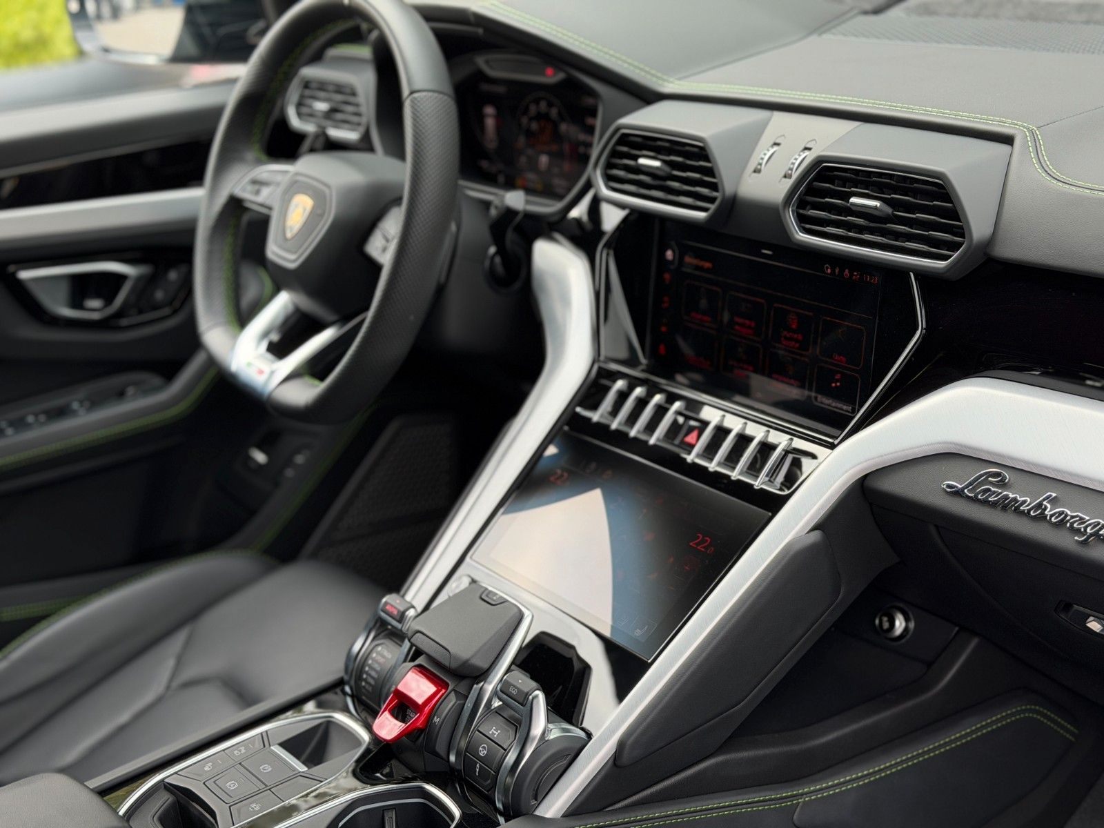 LAMBORGHINI Urus Urus 4.0 V8 Autom. MwSt/23-Zoll/B&amp;O/360°/PANO – Ansicht 39