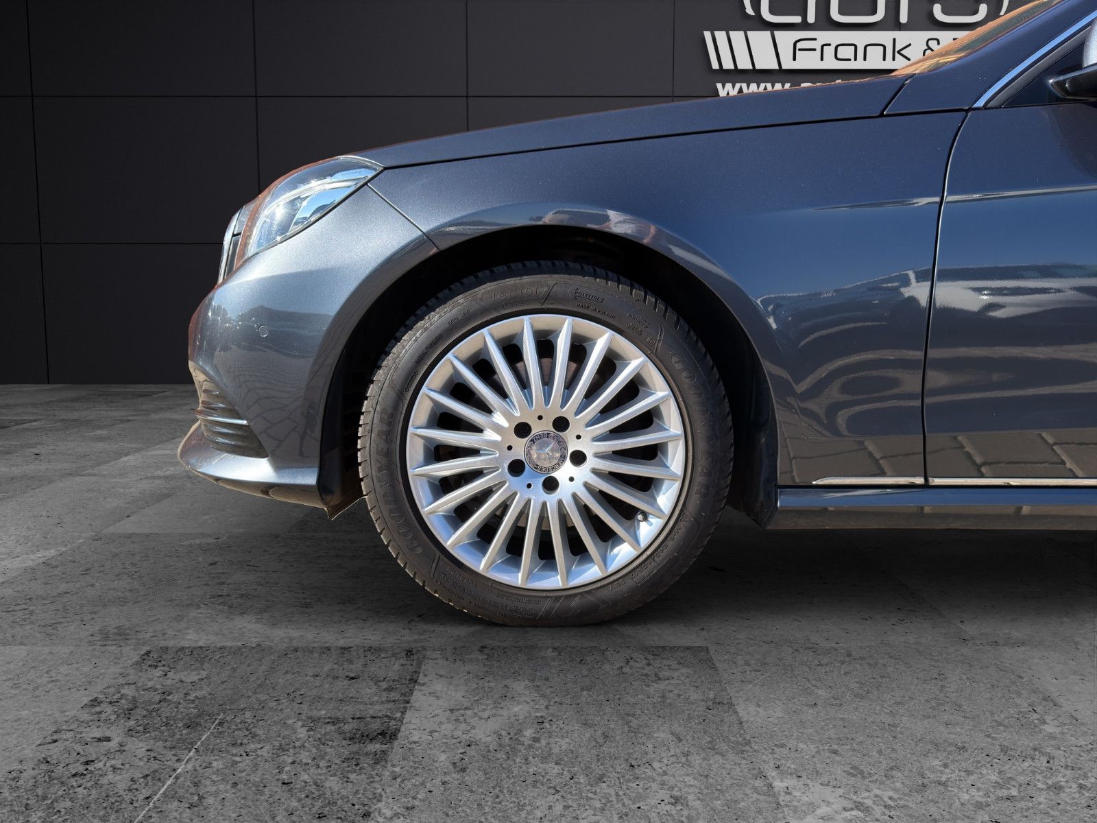 Fahrzeugabbildung Mercedes-Benz E 350 Limousine/2.Hand/Scheckheft/Top/360gKamer
