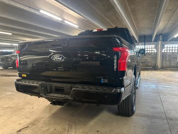 Ford F 150 Lightning Flash gr Batterie im Vorlauf