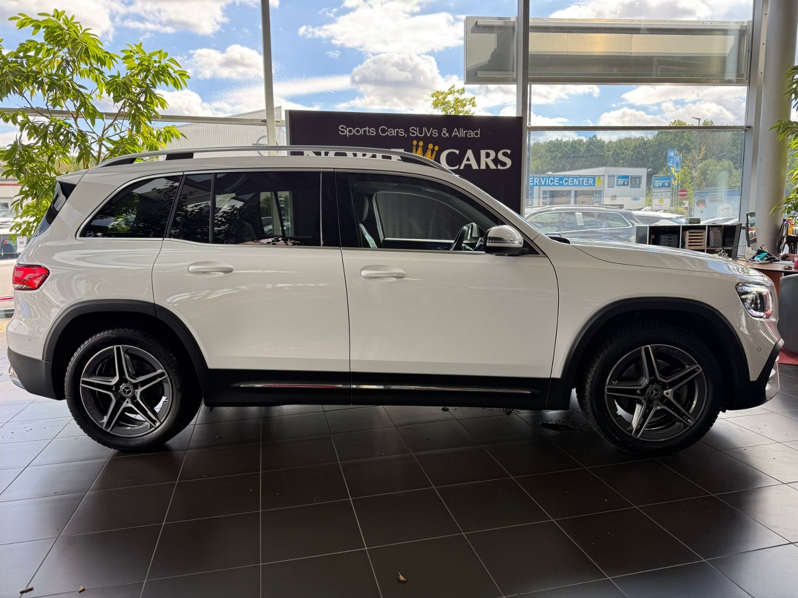 Fahrzeugabbildung Mercedes-Benz GLB 250 AMG Line LED MBUX HIGH NAV RFK 19"