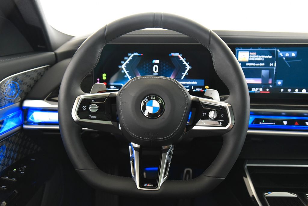 BMW 740