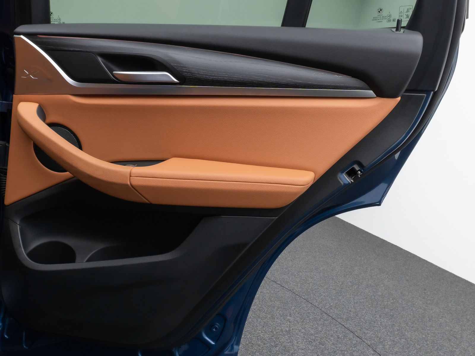 Fahrzeugabbildung BMW X3 xD20i Panorama Kamera HUD AHK Komfort Sport