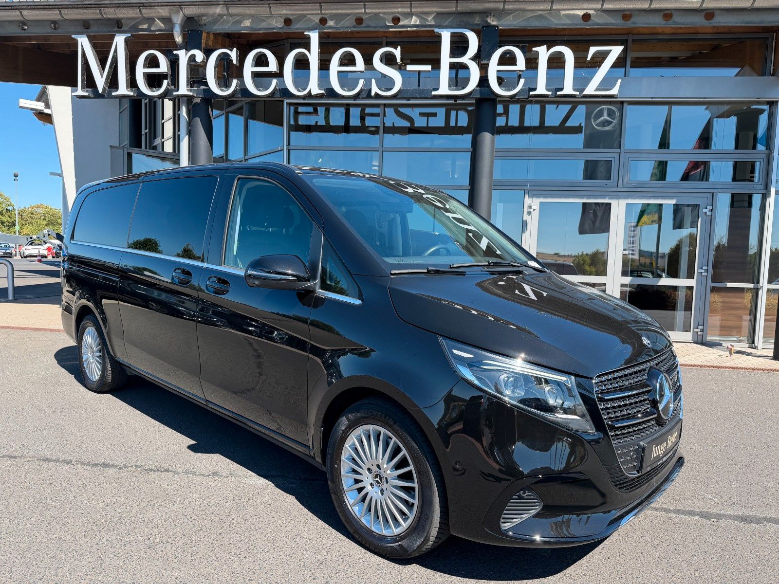 Fahrzeugabbildung Mercedes-Benz V 300 d AVA Extral DISTRONIC Standheiz el Türen