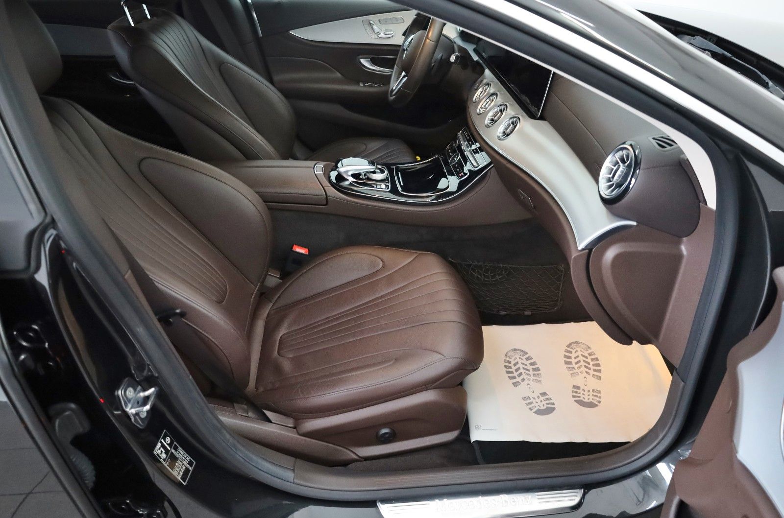 Fahrzeugabbildung Mercedes-Benz CLS 350 d 4Matic,AMG line,Navi,Kamera,HUD,ACC,SD