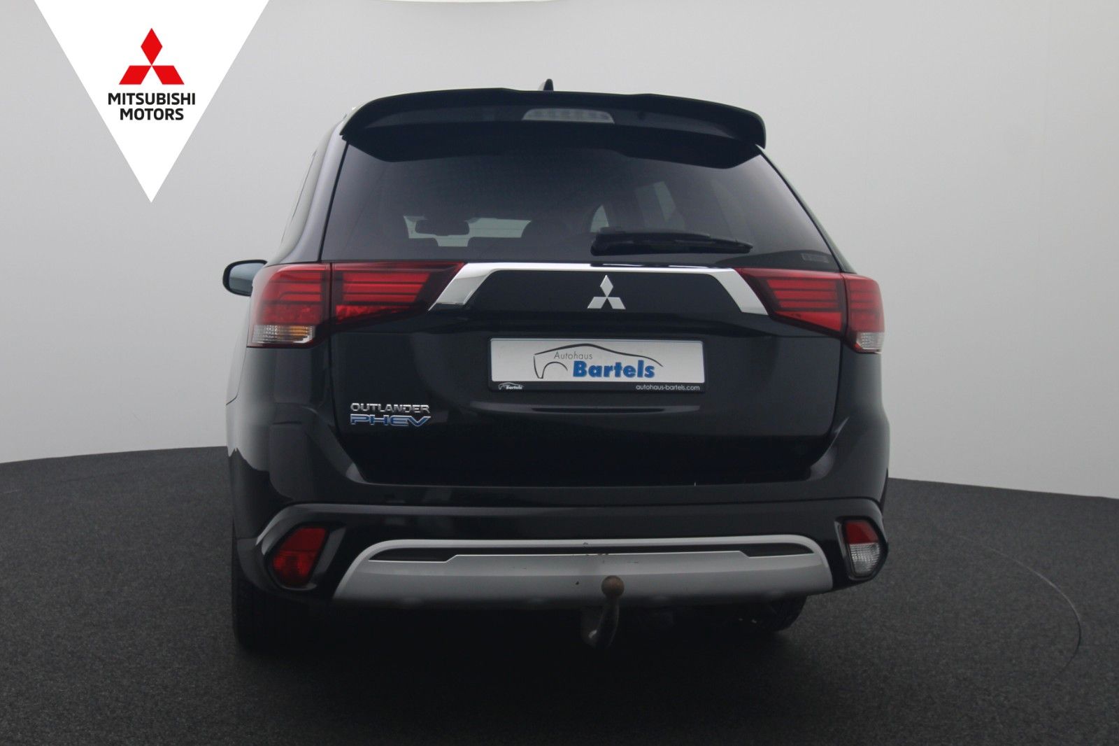 Fahrzeugabbildung Mitsubishi Outlander PHEV 2.4 Basis 4WD 1.Hand
