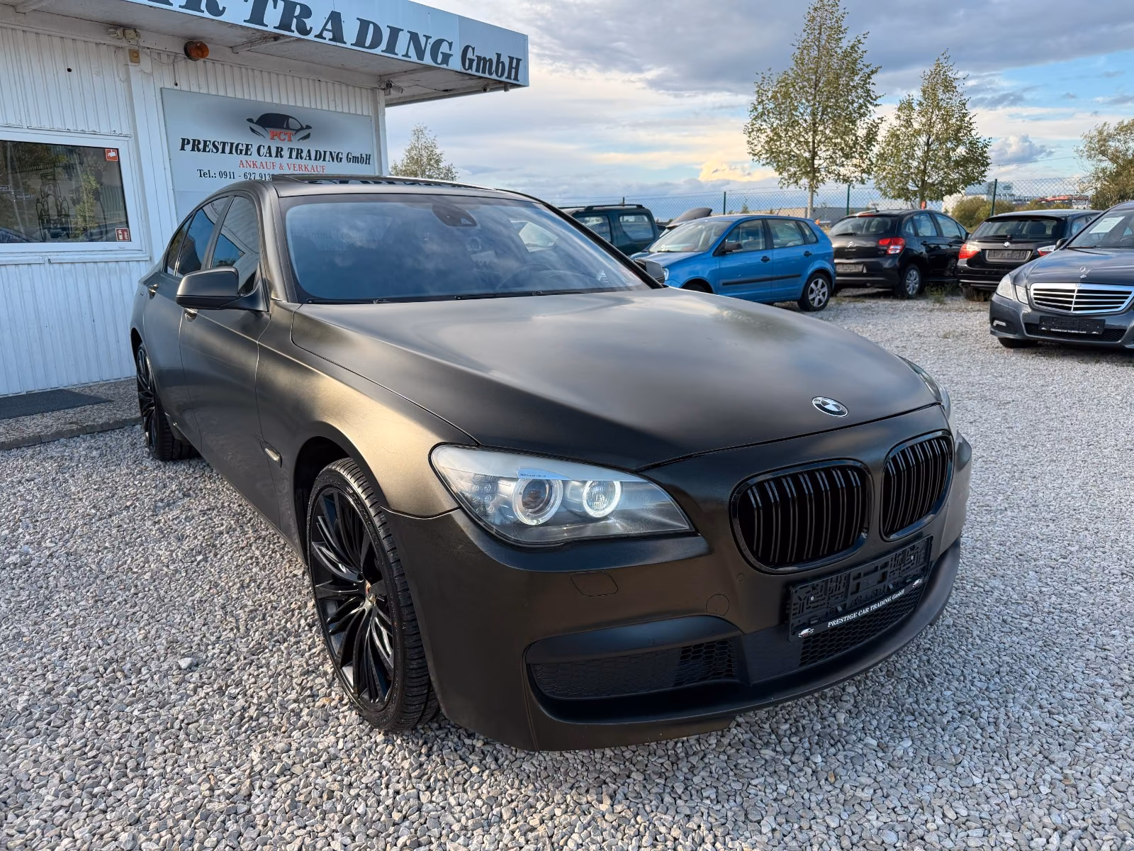 BMW 740i | 326 ch | BVA | Affichage tête haute | Régulateur adaptatif | Sièges ventilés/massants | Chauffage auxiliaire | TV / divertissement arrière