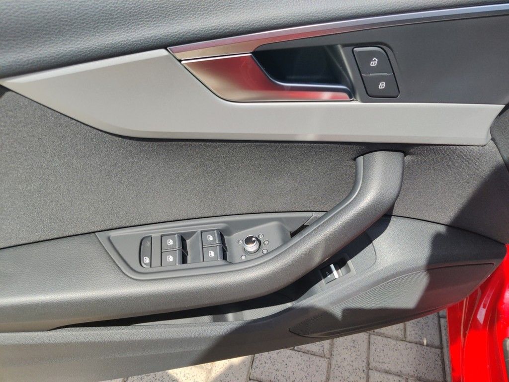 Audi A4 - Bild 12