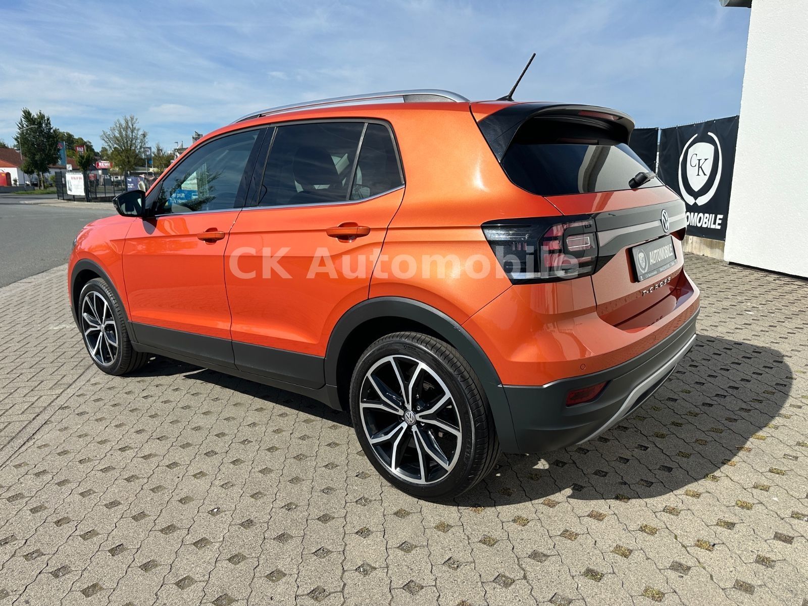 Fahrzeugabbildung Volkswagen T-Cross Style 1.0 TSi DSG/Navi/LED/ACC/Kamera