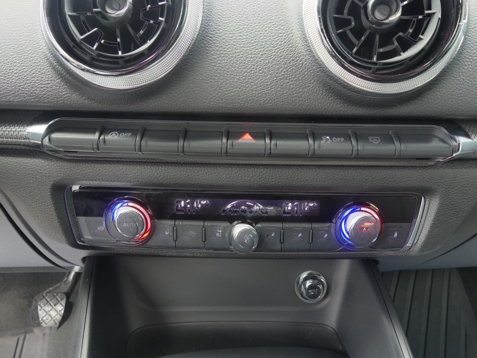 Audi A3 Sportback 30 TDI design Navi*SHZ*LED*ab 199€ foto 22