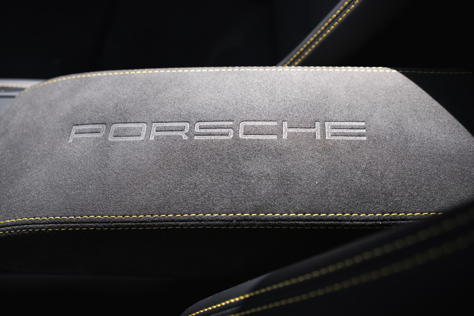Fahrzeugabbildung Porsche 992/911 GT3 -PCCB-Lift-Clubsport-BOSE-LED