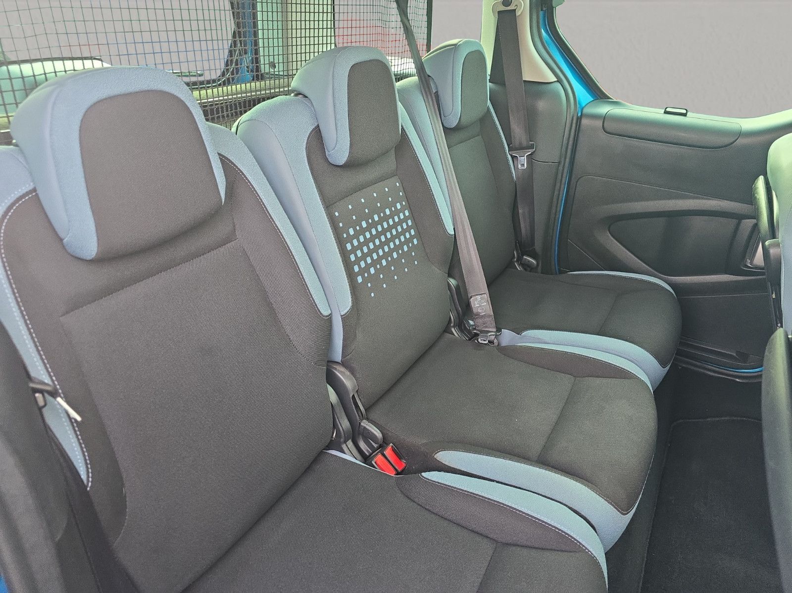 Fahrzeugabbildung Citroën Berlingo Kombi Selection+AHK+PDC+KLIMA+LED