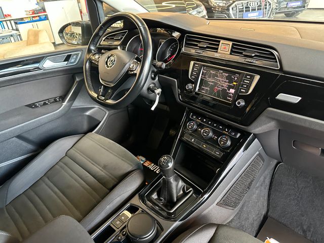 MYAUTOCENTER – Gebraucht- und Jahreswagen mit Werkstattservice in Pfaffenhofen Volkswagen Touran *7.SITZER*ACC*NAV*SZHZ*LED*ALCANTARA*
