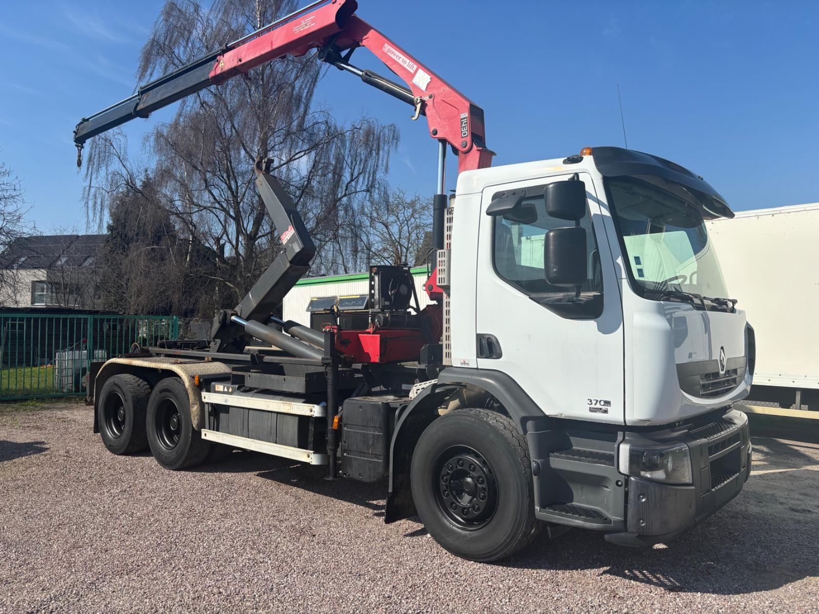 Renault Premium Lander 370 Dxi met laadkraan