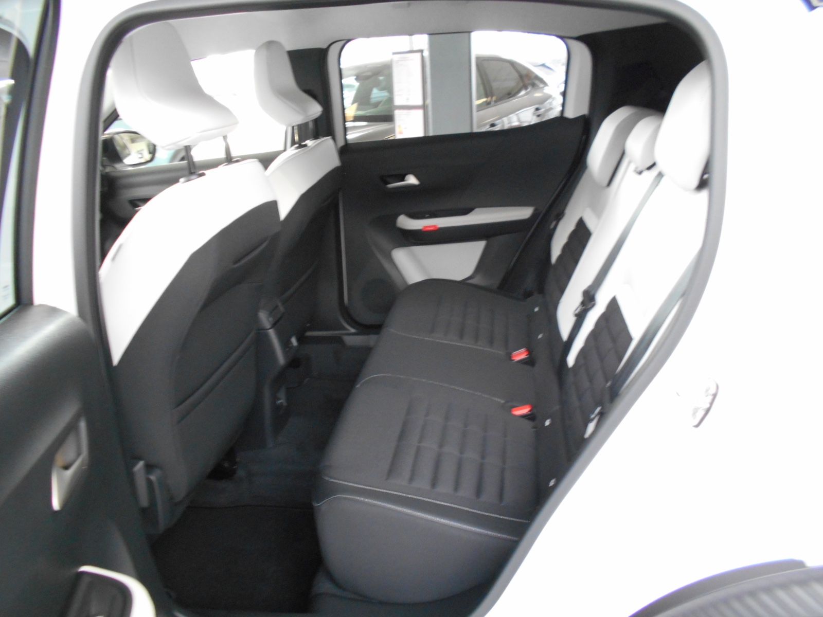 Fahrzeugabbildung Citroën C3 Aircross Hybrid 145 MAX