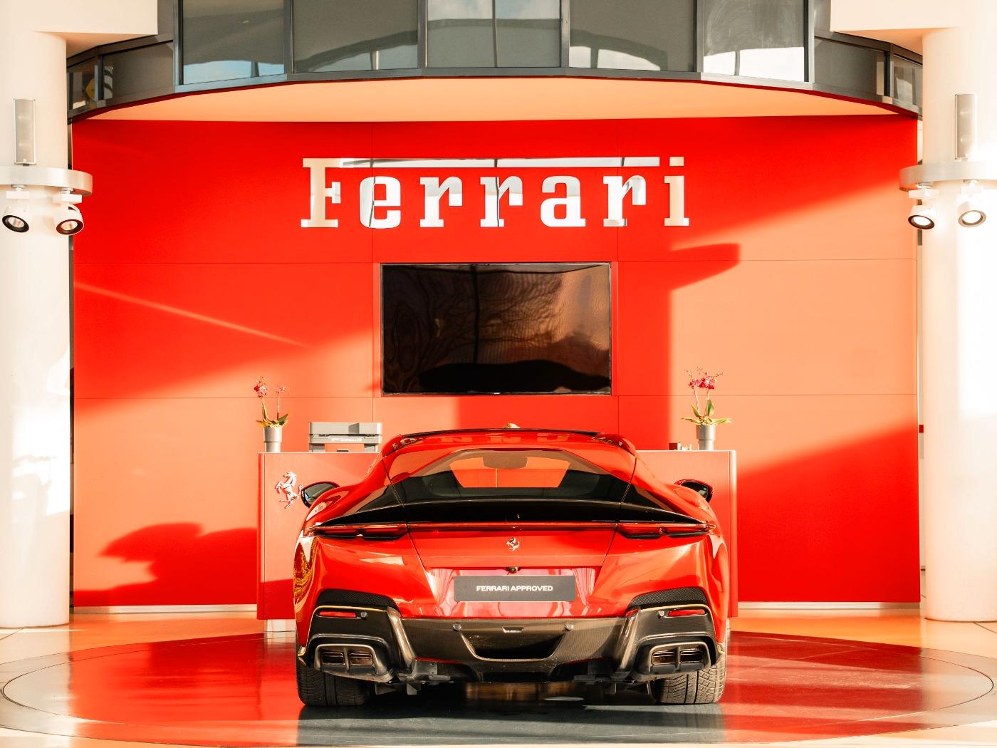 Ferrari 12Cilindri Panoramadach*Lift*HiFi-Burmester