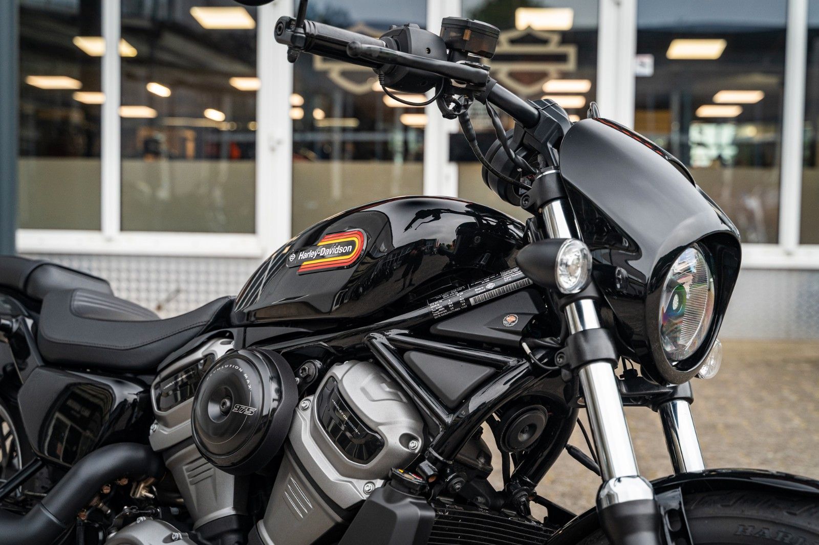 Fahrzeugabbildung Harley-Davidson RH975S Nightster Special - Jekill & Hyde -