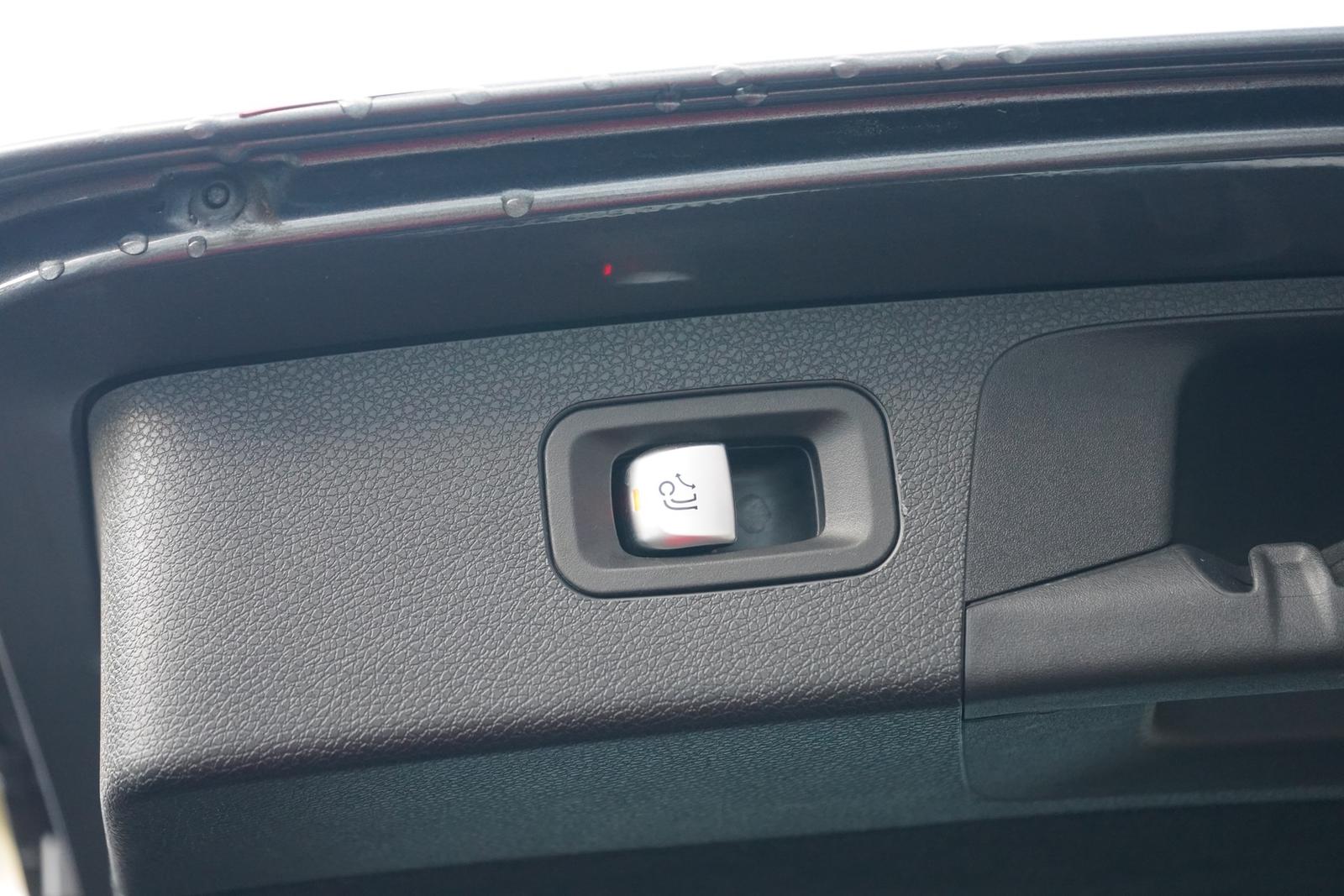Mercedes-Benz E220 dT-Modell Avantgarde Klimaaut. Navi LED AHK