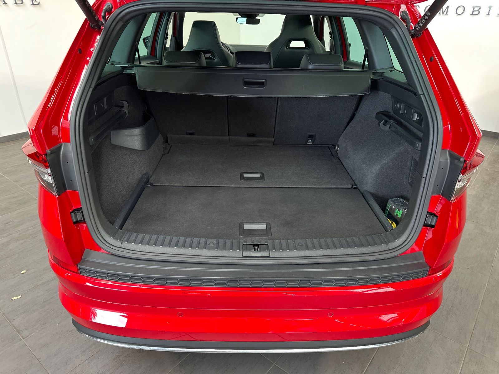 Fahrzeugabbildung SKODA Kodiaq Sportline 4x4 NAV+LED+PANO+AHK+ACC+19ZOLL