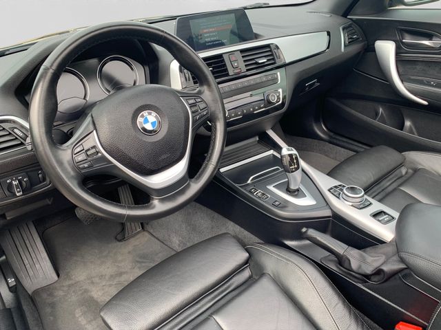 Fahrzeugabbildung BMW 220d Cabrio Sport Line+Adaptive LED+Navi+Leder