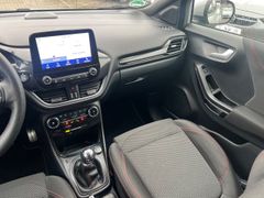 FORD Puma 1.0 EcoBoost Mild Hybrid NAVI,SHG,LH,FSH FORD Puma 1.0 EcoBoost Mild Hybrid NAVI,SHG,LH,FSH