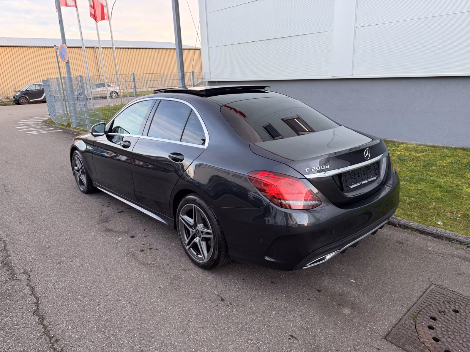 Mercedes-Benz C 200 d*AMG-LINE*PANO*MB-LED*KAM*NAV*AMBI*BURM*