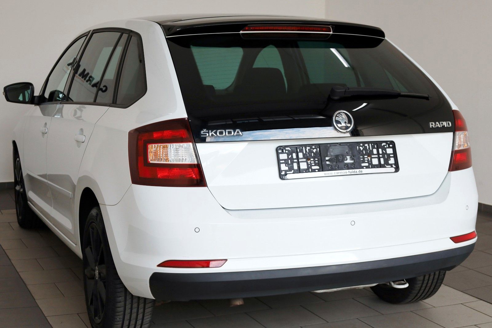 Fahrzeugabbildung SKODA Rapid Spaceback Ambition Navi,Panorama,SH,PDC
