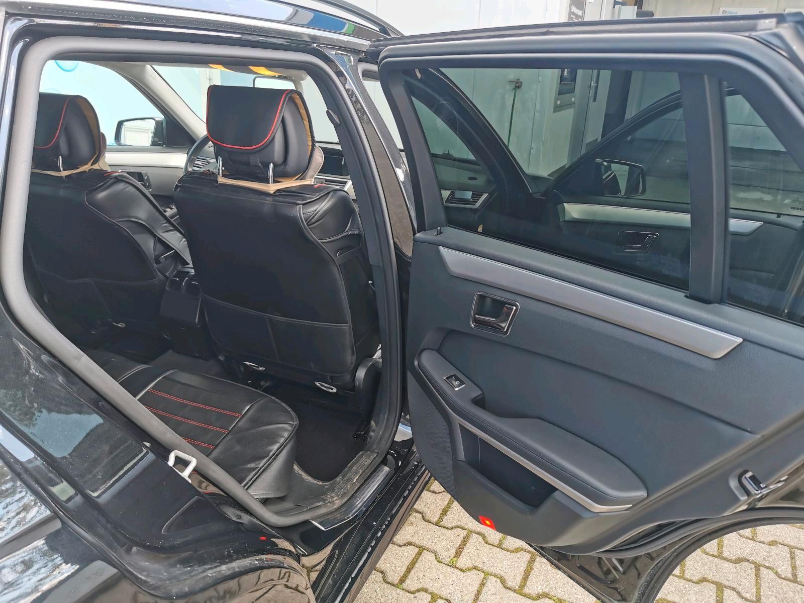 Mercedes-Benz E220 2010 — photo 9