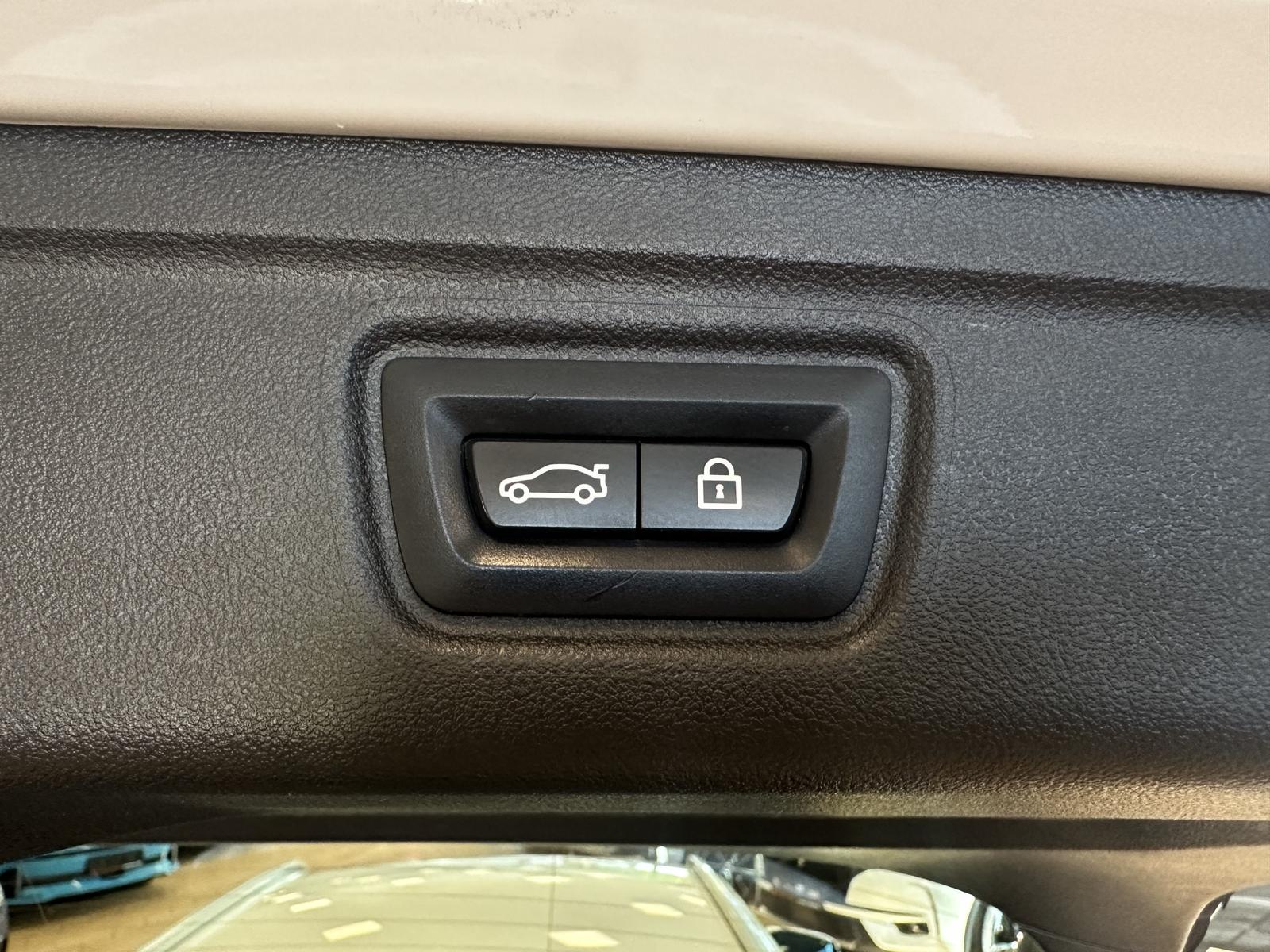 BMW 330 xDrive*M Sport*AHK*ACC*HUD*Cam*HiFi*Laser*1H