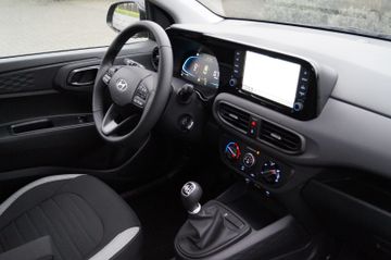 Hyundai i10 1.2 NAVI-ALU15-KAMERA-PDC-NEUES MODELL-