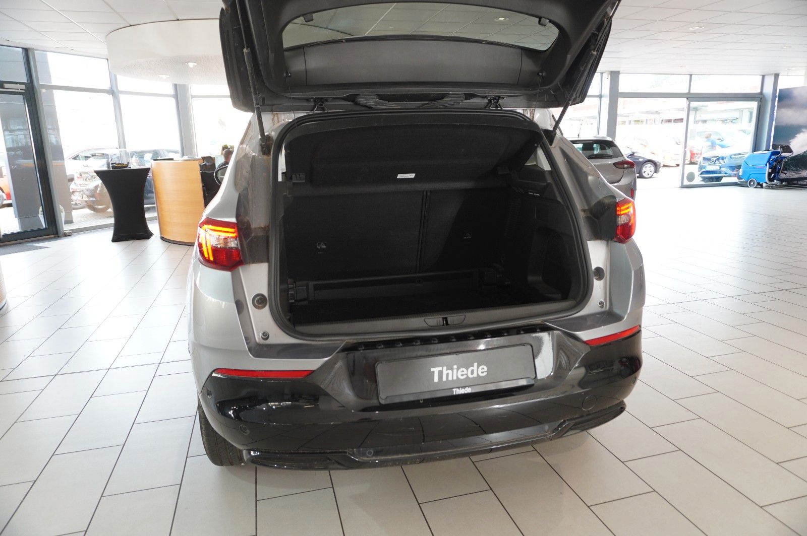 Fahrzeugabbildung Opel Grandland (X) 1.2T GS SPORT NAVI/LED/VIRT./DAB+