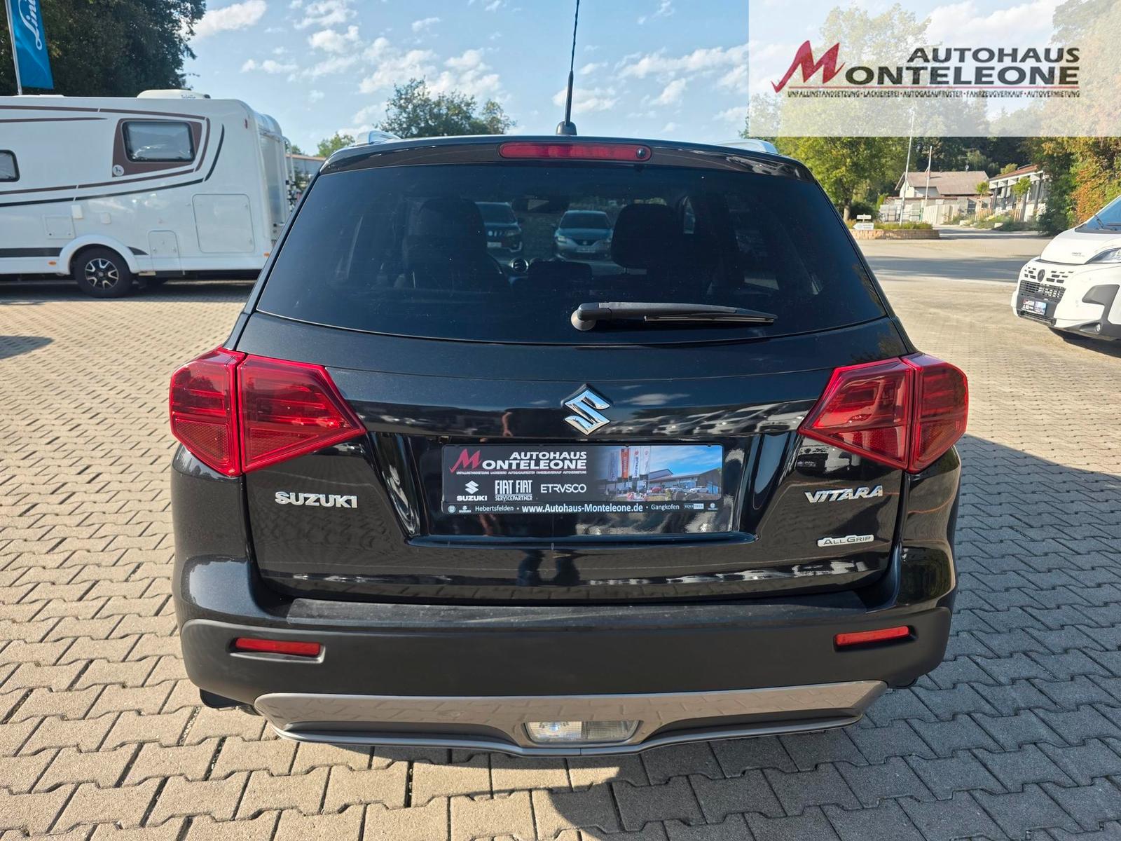 Suzuki Vitara 1.0 Comfort 4x4 | 8-fach bereift gepfl...