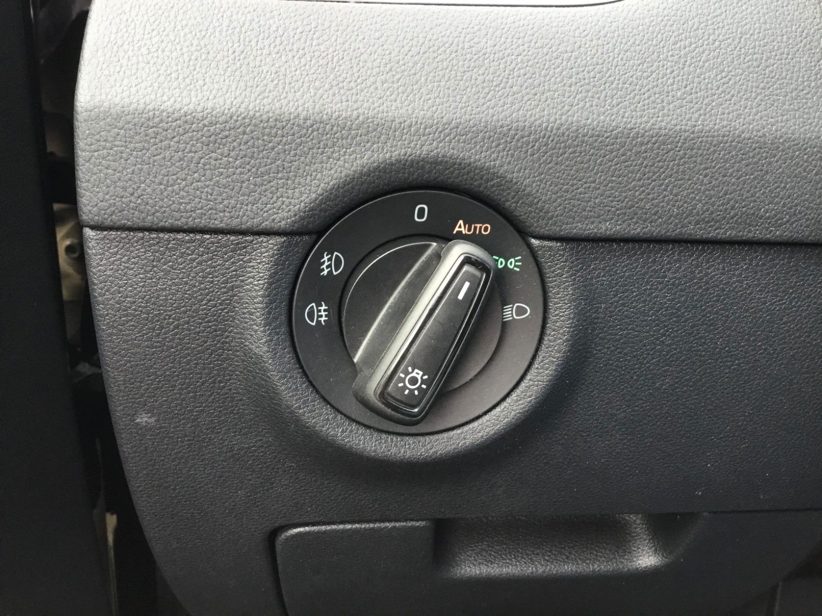 Fahrzeugabbildung SKODA Octavia 2.0 TSI DSG 4x4 Style Combi+AHK+Kamera