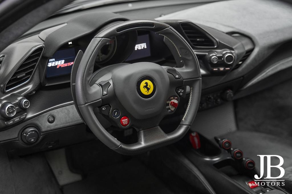 Ferrari 488 Pista