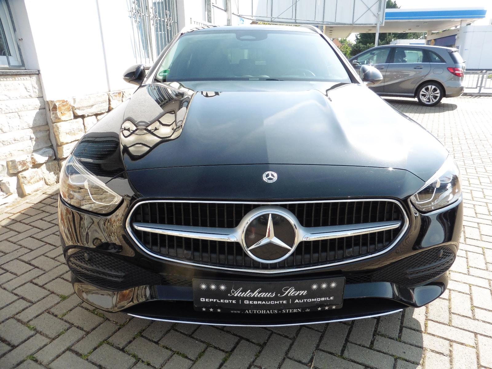 Mercedes-Benz C 180  T Avantgarde*LED*NAVI*KAMERA*PDC*Ambiente