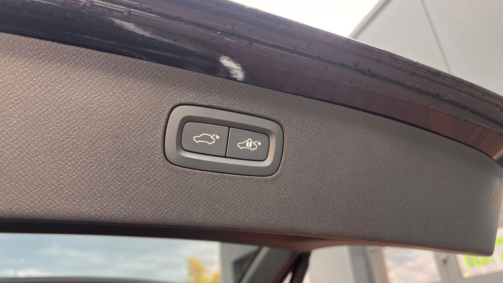 Fahrzeugabbildung Volvo B5D AWD Ultimate Bright *MASS*B&W*LUFT*HUD*AHK