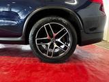 Mercedes-Benz GLC 300 AMG Line 4Matic * Schiebedach-Kamera - Mercedes-Benz GLC 300: Alcantara