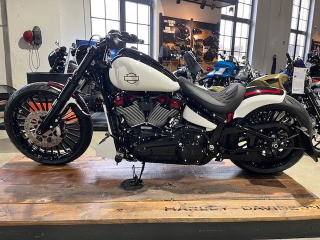 Fahrzeugabbildung Harley-Davidson FXBRS Breakout 117cui CVO UmbauUmbau