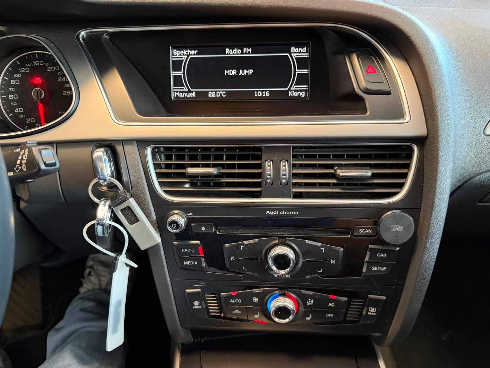Audi A4 2013 — photo 9
