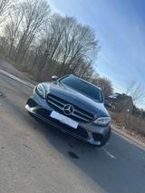 Mercedes-Benz Mercedes C-Klasse 200 - Mercedes-Benz E 200