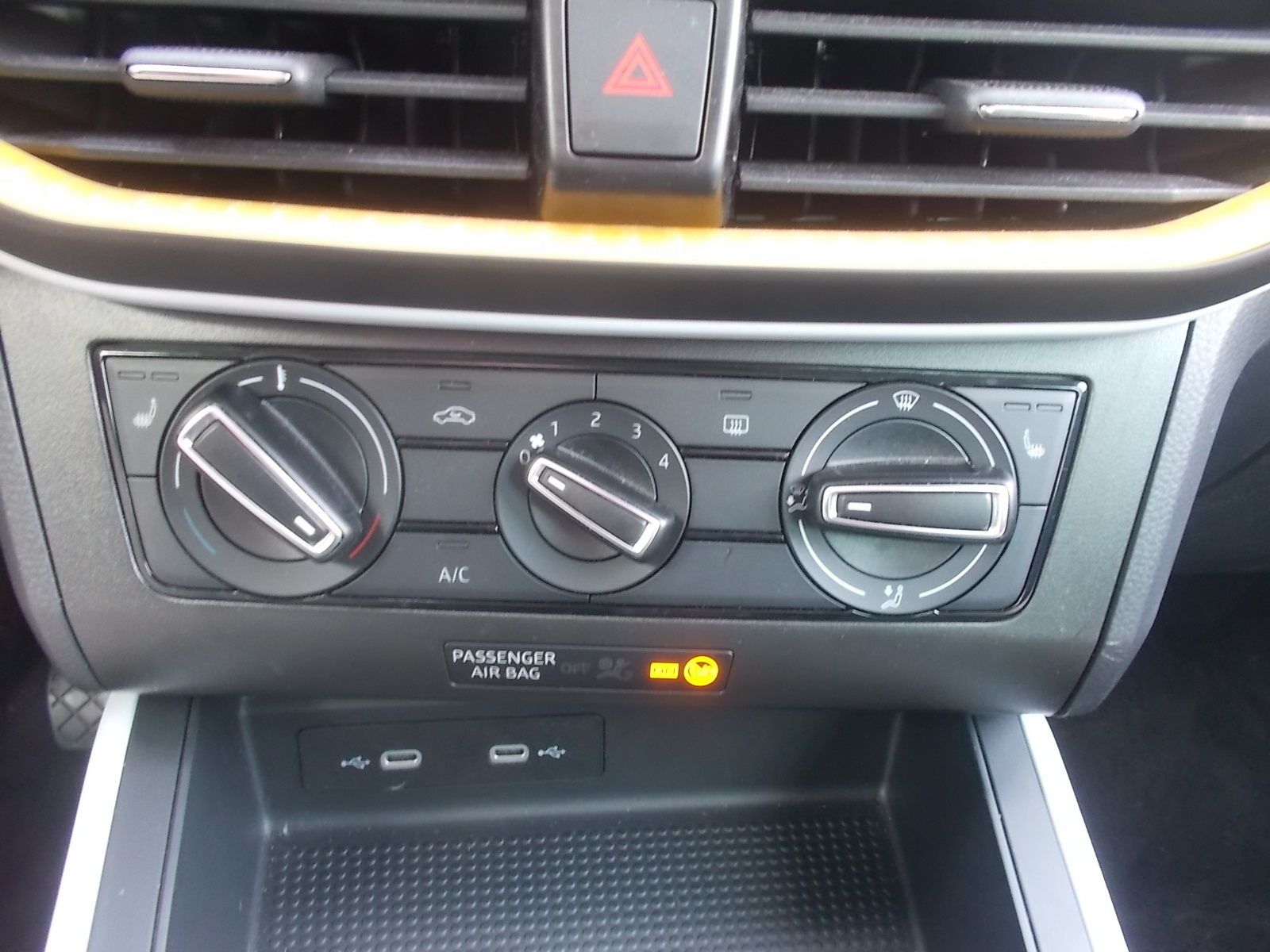 Fahrzeugabbildung SEAT Arona 1.0 TSI Style LED ALU