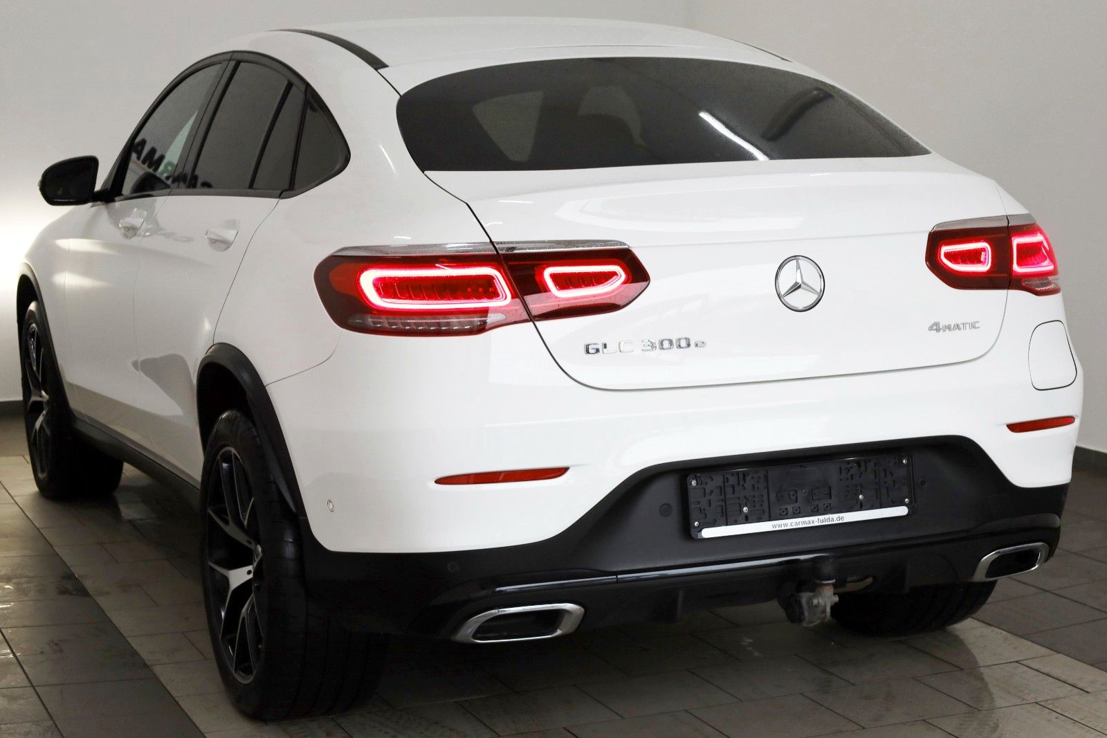 Fahrzeugabbildung Mercedes-Benz GLC 300e 4M Coupe AMG Leder,Navi,LED,Park Paket