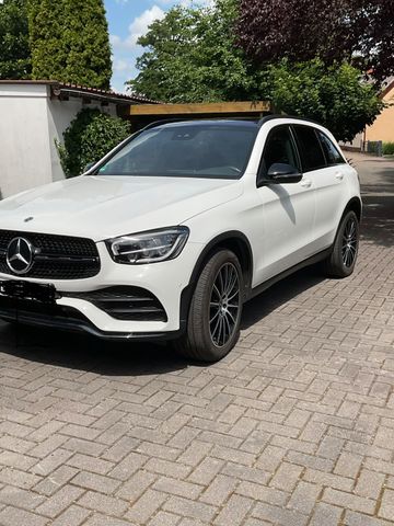 MERCEDES-BENZ GLC 300 4MATIC Autom. AMG Style