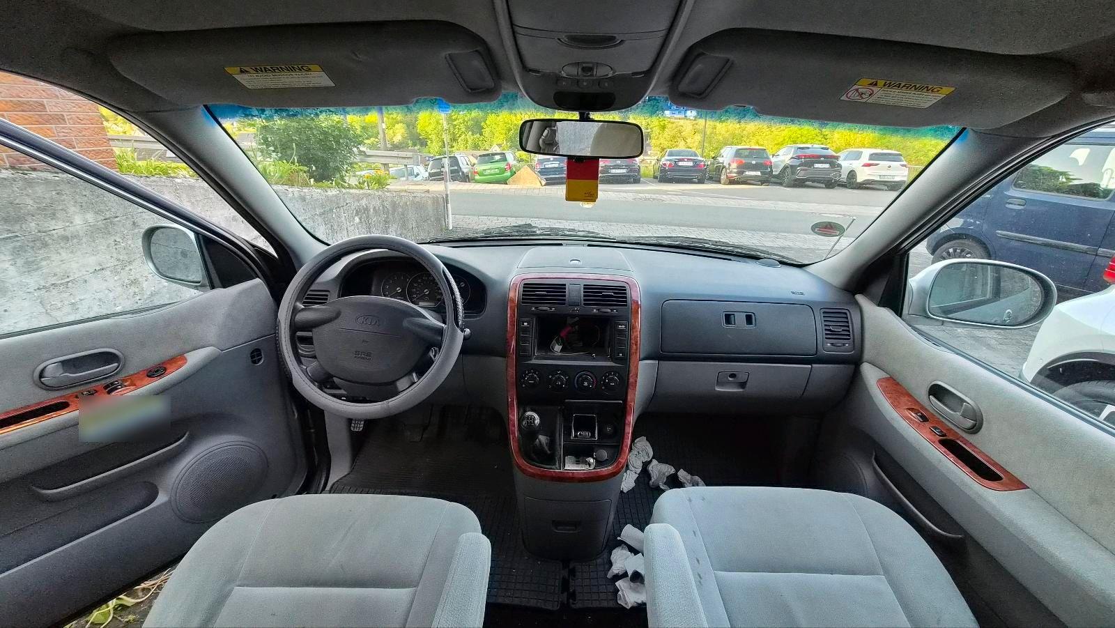 Kia Carnival 2004 — photo 7