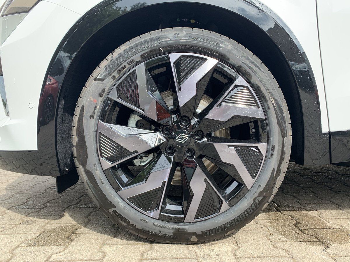 Renault Rafale - Bild 13