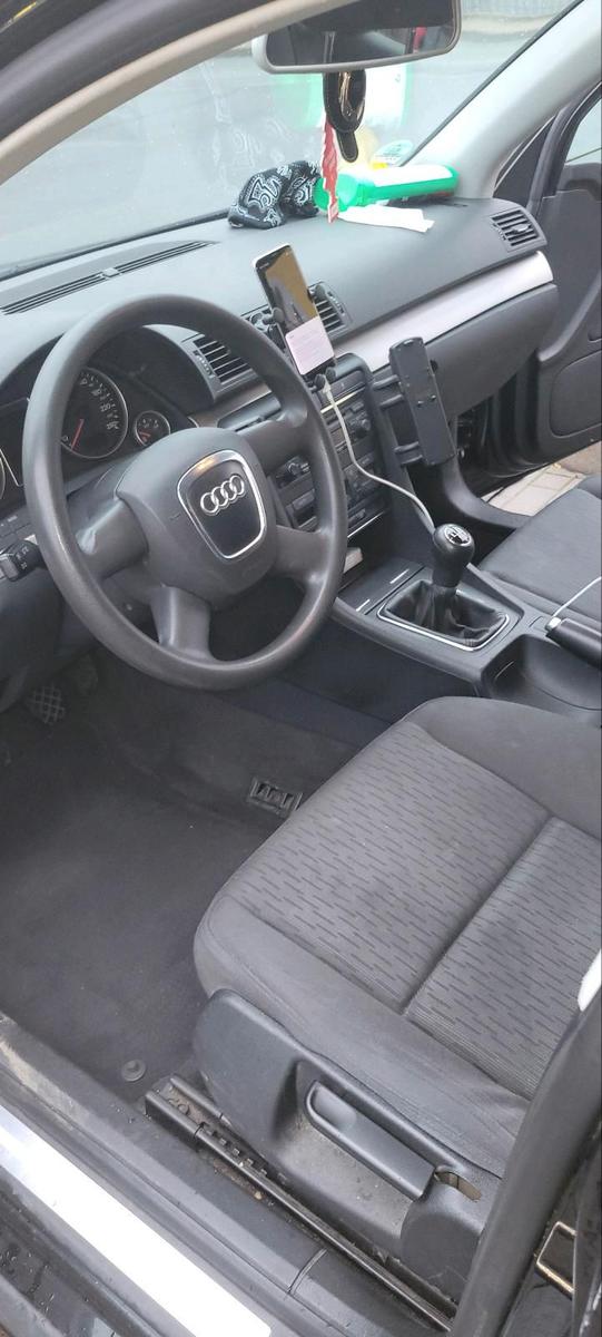 Audi A4 2006 — photo 7