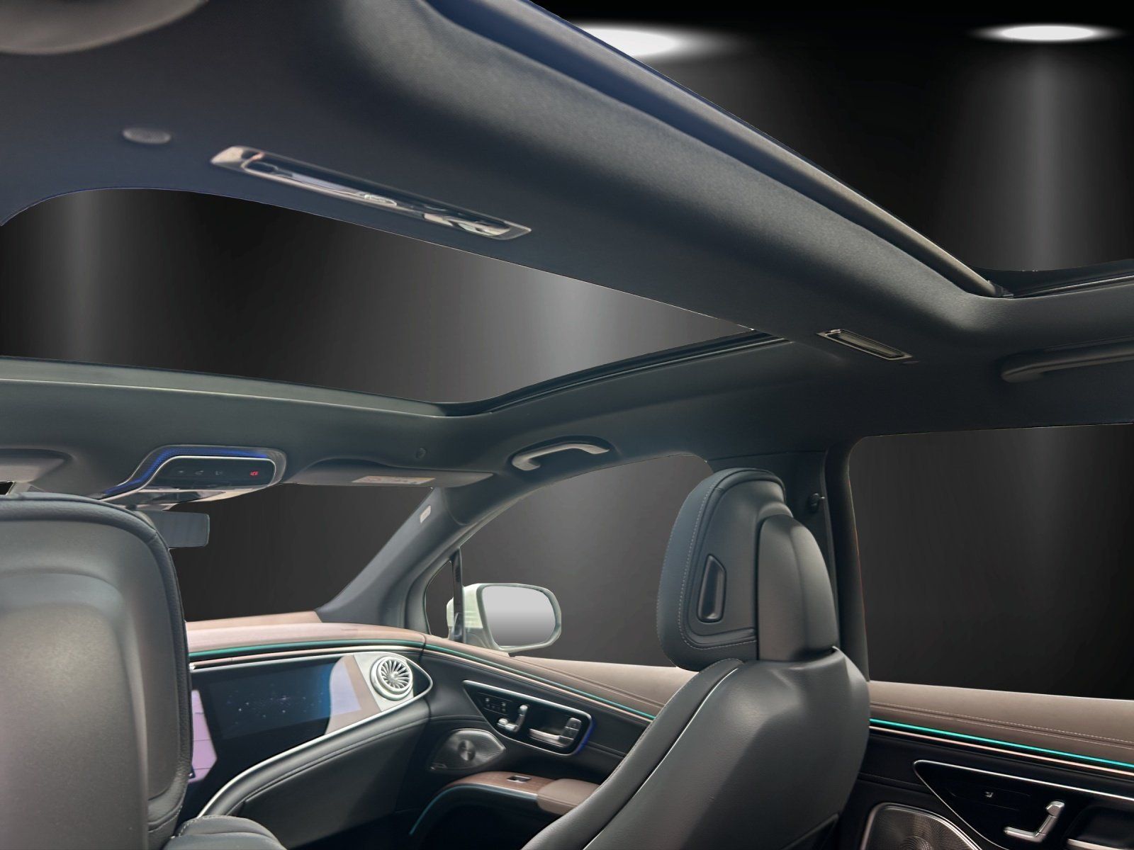 Fahrzeugabbildung Mercedes-Benz EQS 450+ SUV Premium HYPER Massage DISTRO 7-Sitz