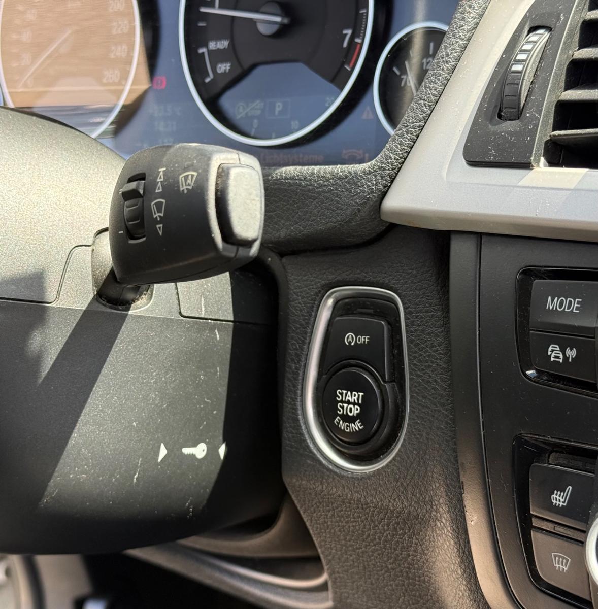 BMW 320 2013 — photo 18